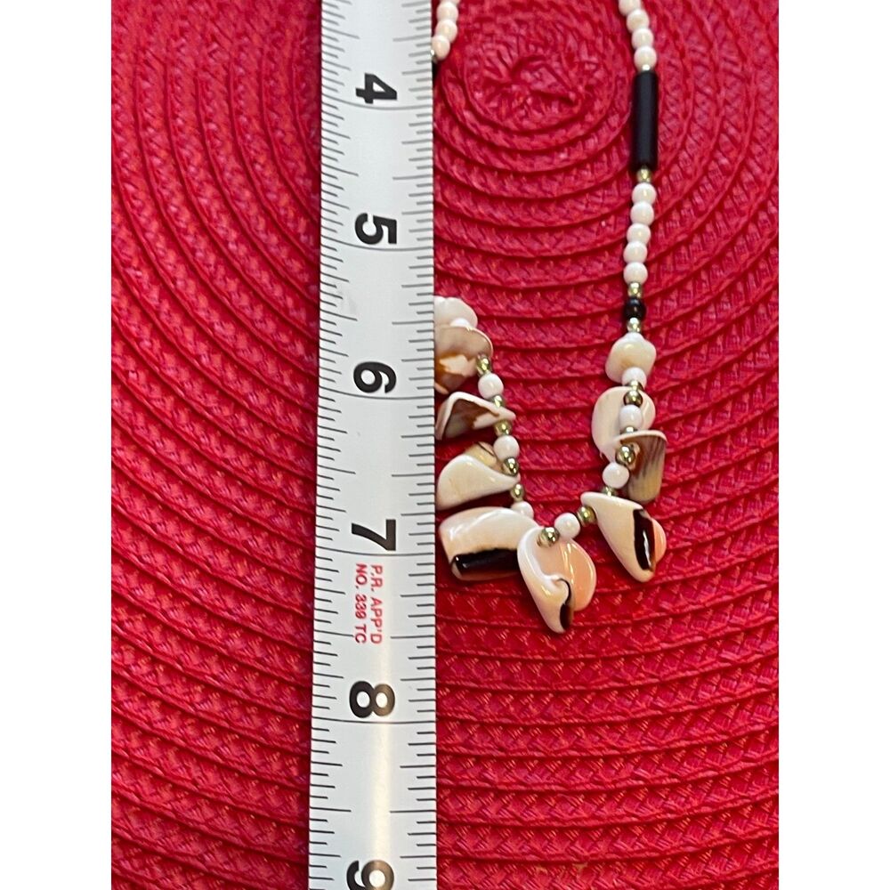 Vintage 1980s Puka Shell Bead Choker Necklace Hawaiian Beach Conch Shells 14" - Picture 6 of 6